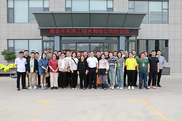 歡迎山東省熱處理學(xué)會(huì)專家與企業(yè)家來我公司參觀.jpg